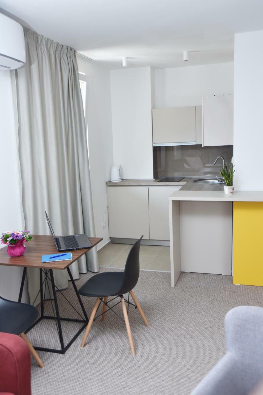 Kozle City Apartments Skopje Exteriör bild