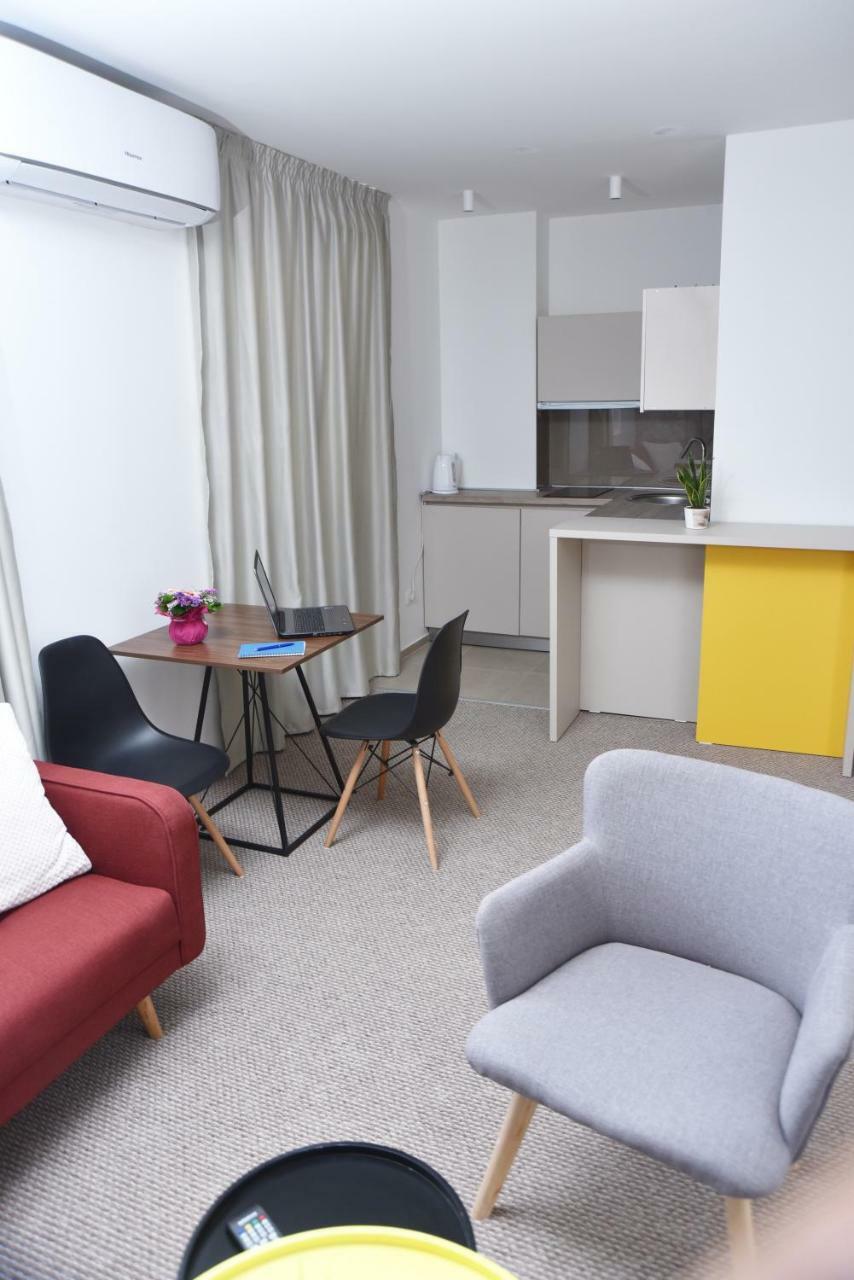 Kozle City Apartments Skopje Exteriör bild